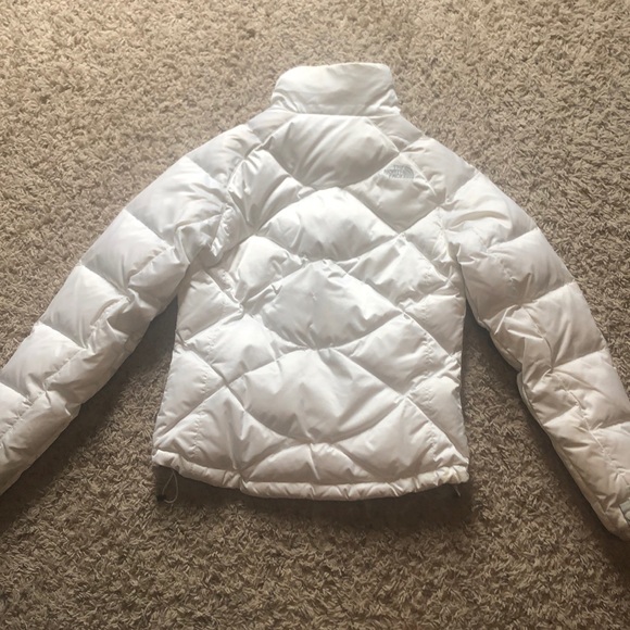 White Northface winter jacket - Picture 2 of 4
